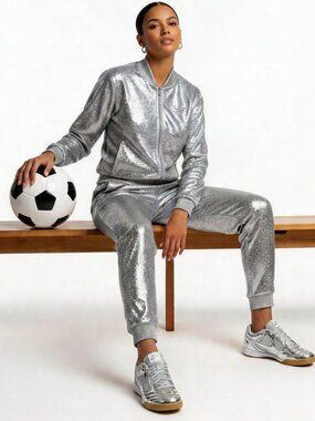 Nike Unisex Gato LV8 Silver‎ IB3566-001 Men’s 8 / Women’s 9.5 Sneakers